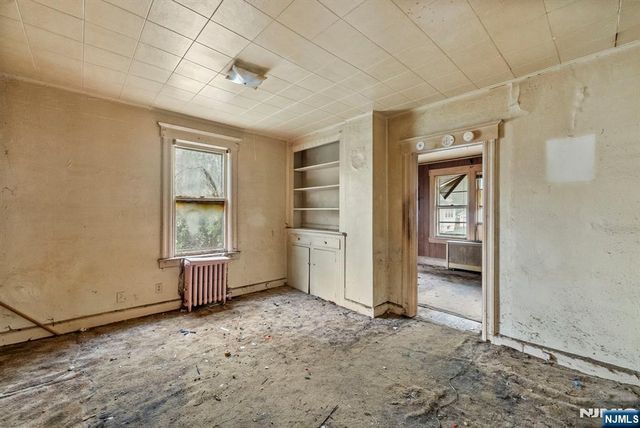 36 Pulaski Street, Bloomfield, NJ 07003