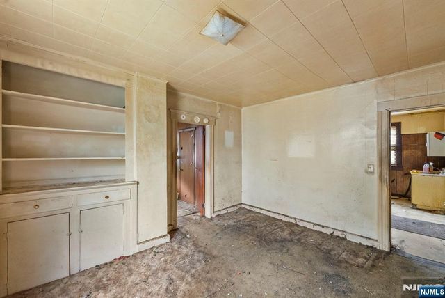36 Pulaski Street, Bloomfield, NJ 07003