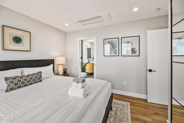 5830 Desert View Dr, La Jolla, CA 92037