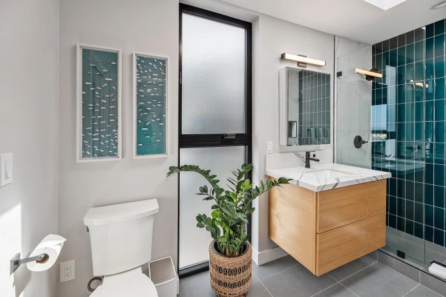 5830 Desert View Dr, La Jolla, CA 92037