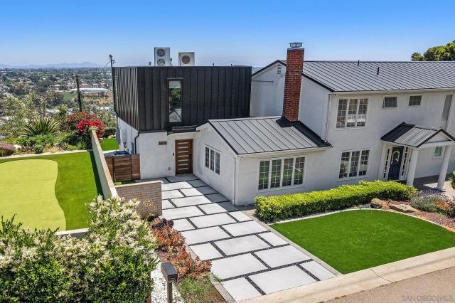 5830 Desert View Dr, La Jolla, CA 92037