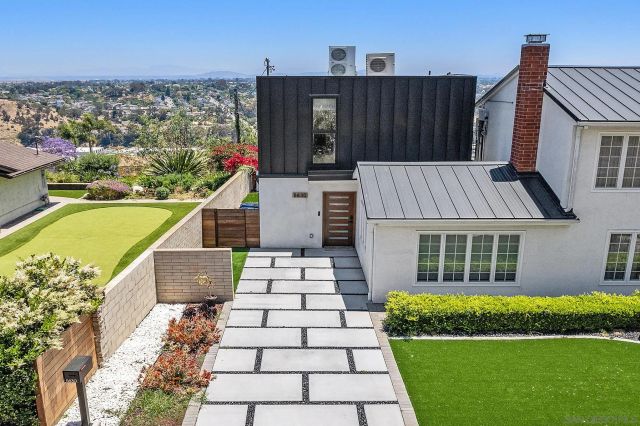 5830 Desert View Dr, La Jolla, CA 92037