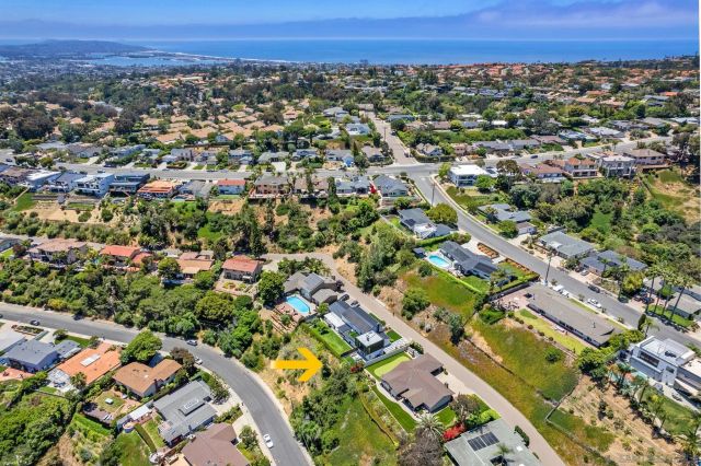 5830 Desert View Dr, La Jolla, CA 92037