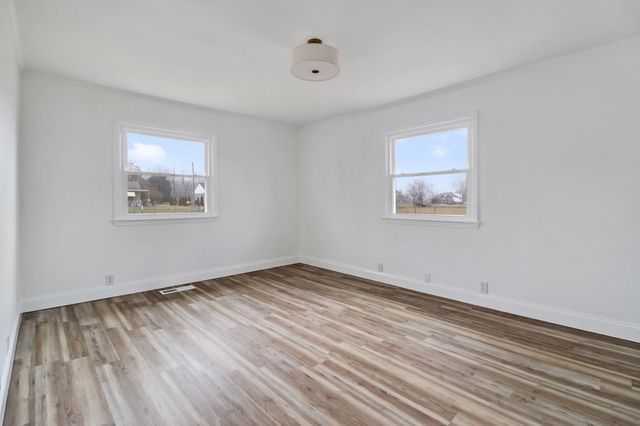 106 Dearman St, Smithville, TN 37166