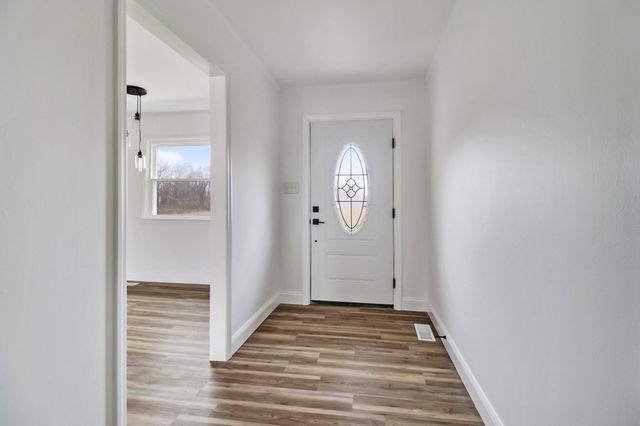 106 Dearman St, Smithville, TN 37166