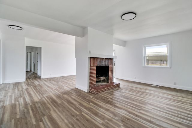 106 Dearman St, Smithville, TN 37166