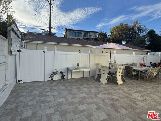 1913 Hillsboro Avenue, Los Angeles, CA 90035