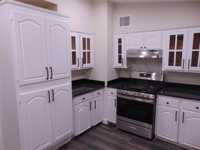 202 Wallace Drive, Garland, TX 75041