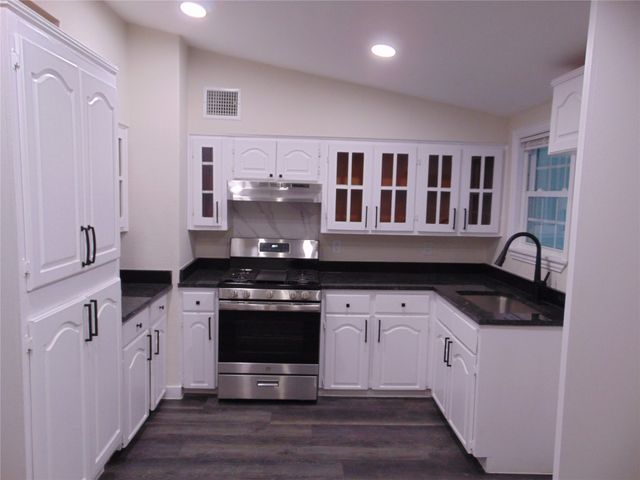 202 Wallace Drive, Garland, TX 75041