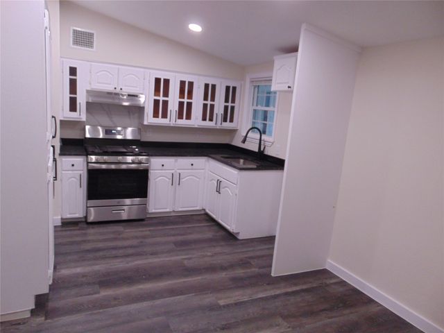 202 Wallace Drive, Garland, TX 75041