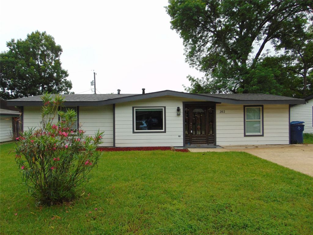 202 Wallace Drive, Garland, TX 75041