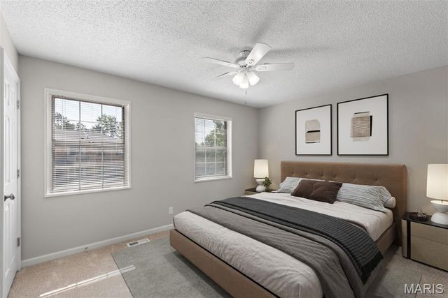 8825 Wrenwood Lane, Brentwood, MO 63144