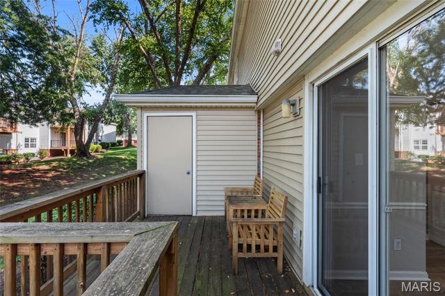 8825 Wrenwood Lane, Brentwood, MO 63144