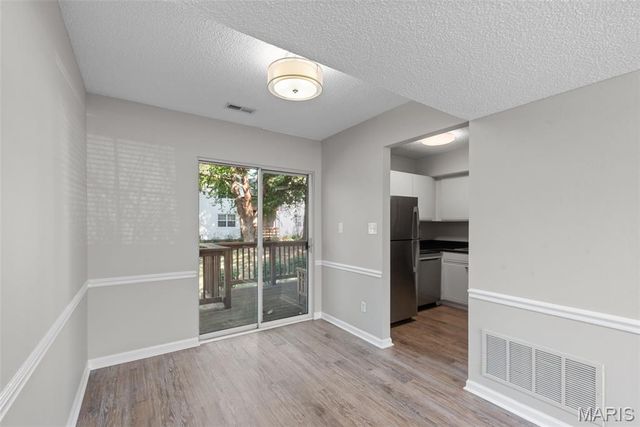 8825 Wrenwood Lane, Brentwood, MO 63144