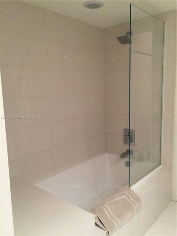 1100 S MIAMI AV 3303, Miami, FL 33130