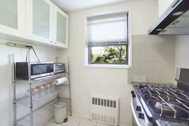 488 Ocean Parkway 3B, Brooklyn, NY 11218