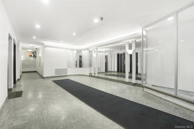 488 Ocean Parkway 3B, Brooklyn, NY 11218