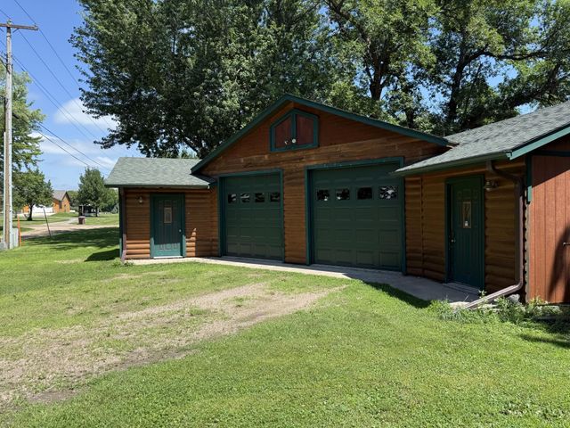 248 N 4th Street N, Dawson, MN 56232