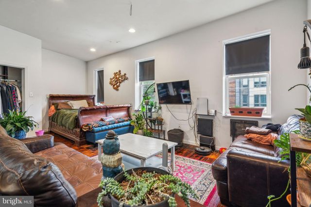 2557 AMBER ST, Philadelphia, PA 19125