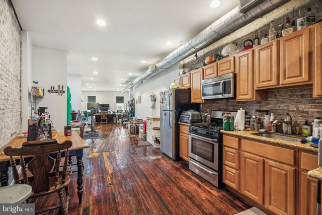 2557 AMBER ST, Philadelphia, PA 19125