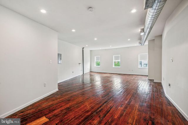 2557 AMBER ST, Philadelphia, PA 19125