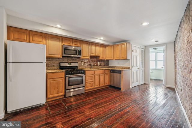 2557 AMBER ST, Philadelphia, PA 19125