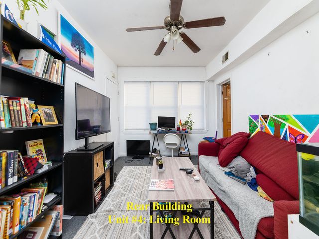 2621 N Marshfield Avenue, Chicago, IL 60614