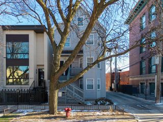 2621 N Marshfield Avenue, Chicago, IL 60614