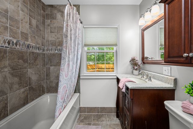 2301 15th Avenue, Moline, IL 61265