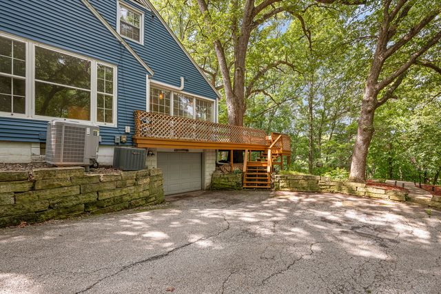 2301 15th Avenue, Moline, IL 61265