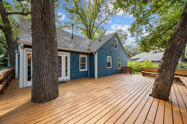 2301 15th Avenue, Moline, IL 61265