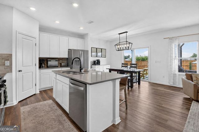 626 Valdosta Drive, Canton, GA 30114
