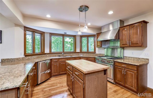 218 Brook Lane, O'fallon, MO 63368