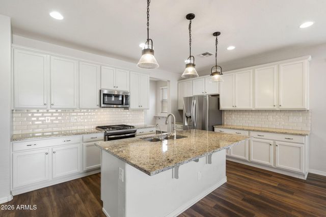 10066 W CASHMAN Drive, Peoria, AZ 85383