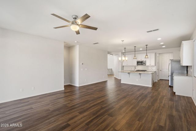 10066 W CASHMAN Drive, Peoria, AZ 85383