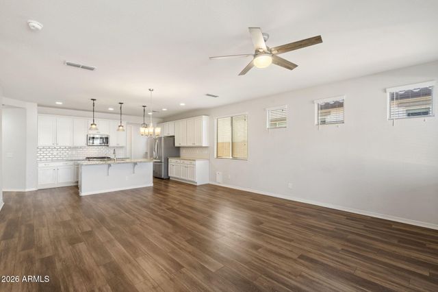 10066 W CASHMAN Drive, Peoria, AZ 85383