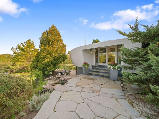 25421 N Saint Marys Road, Libertyville, IL 60048