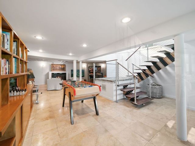 25421 N Saint Marys Road, Libertyville, IL 60048