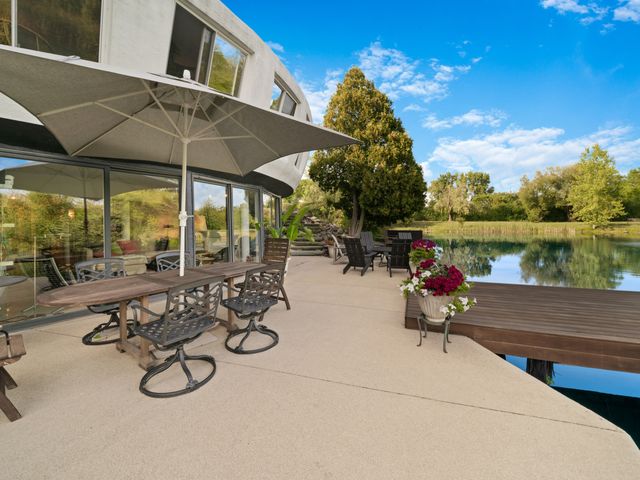 25421 N Saint Marys Road, Libertyville, IL 60048