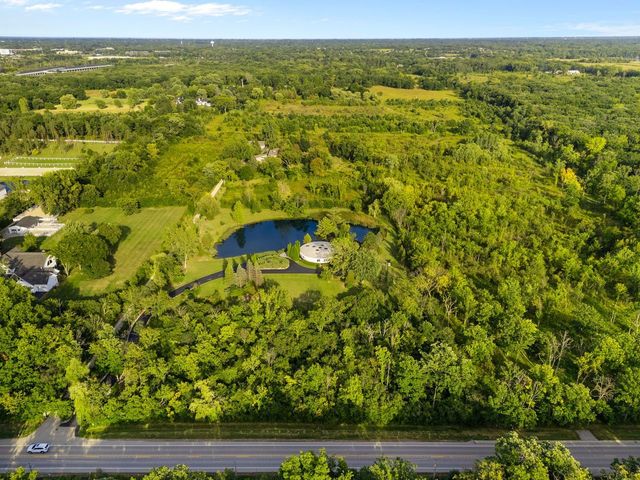 25421 N Saint Marys Road, Libertyville, IL 60048
