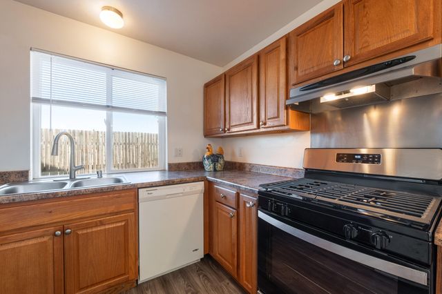 5521 Overlook Drive NE, Albuquerque, NM 87111