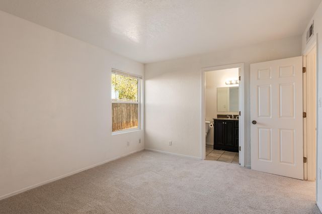 5521 Overlook Drive NE, Albuquerque, NM 87111