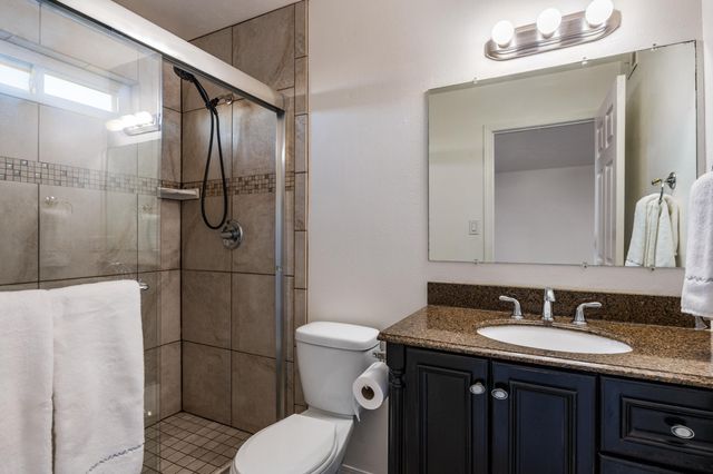 5521 Overlook Drive NE, Albuquerque, NM 87111