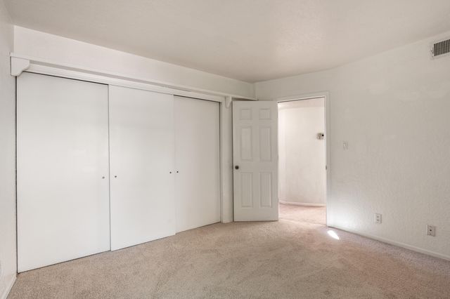 5521 Overlook Drive NE, Albuquerque, NM 87111