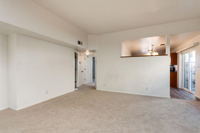 5521 Overlook Drive NE, Albuquerque, NM 87111