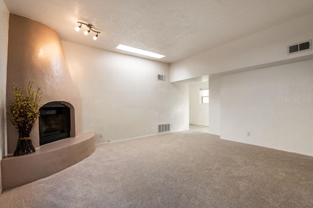 5521 Overlook Drive NE, Albuquerque, NM 87111