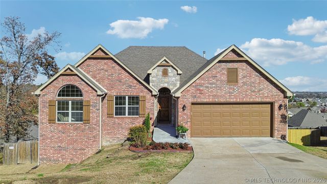 1515 Emily Circle, Sapulpa, OK 74066