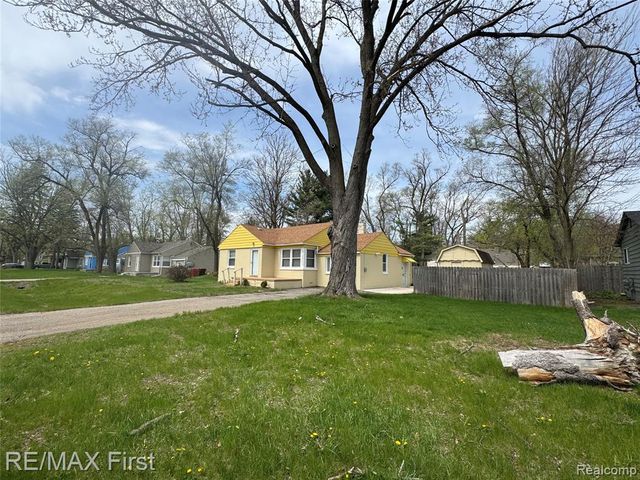 20200 Westhampton Avenue, Southfield, MI 48075