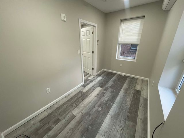 205 Endicott St 1, Boston, MA 02113