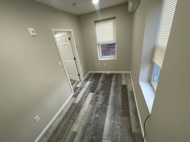 205 Endicott St 1, Boston, MA 02113